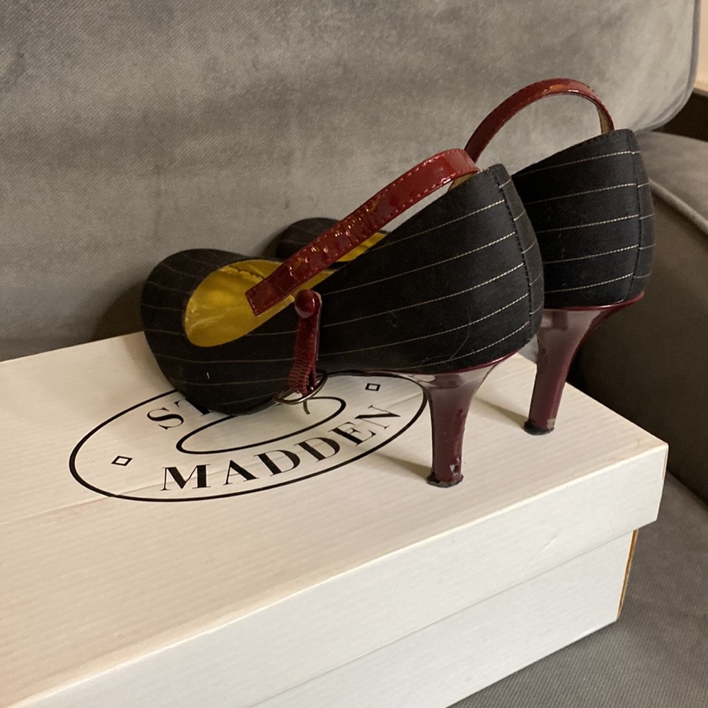 Aldo pinstripe heels - Picture 4 of 5